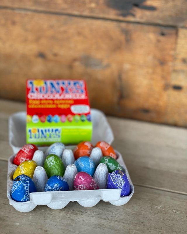 BACK IN STOCK…. 
These delightful egg boxes filled with delicious and sustainable chocolate eggs from our friends @tonyschocolonely_uk_ire @jake_tonyschocolonely